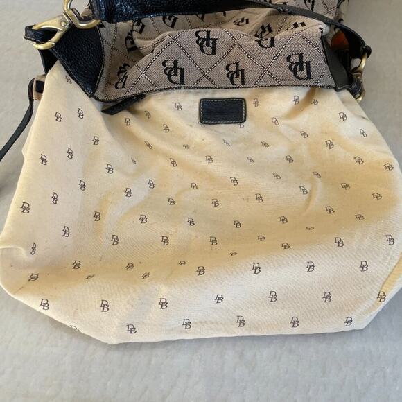 Dooney & Bourke Tan Signature Canvas Brown Leather Trim Bucket/Shoulder Bag - Picture 9 of 16